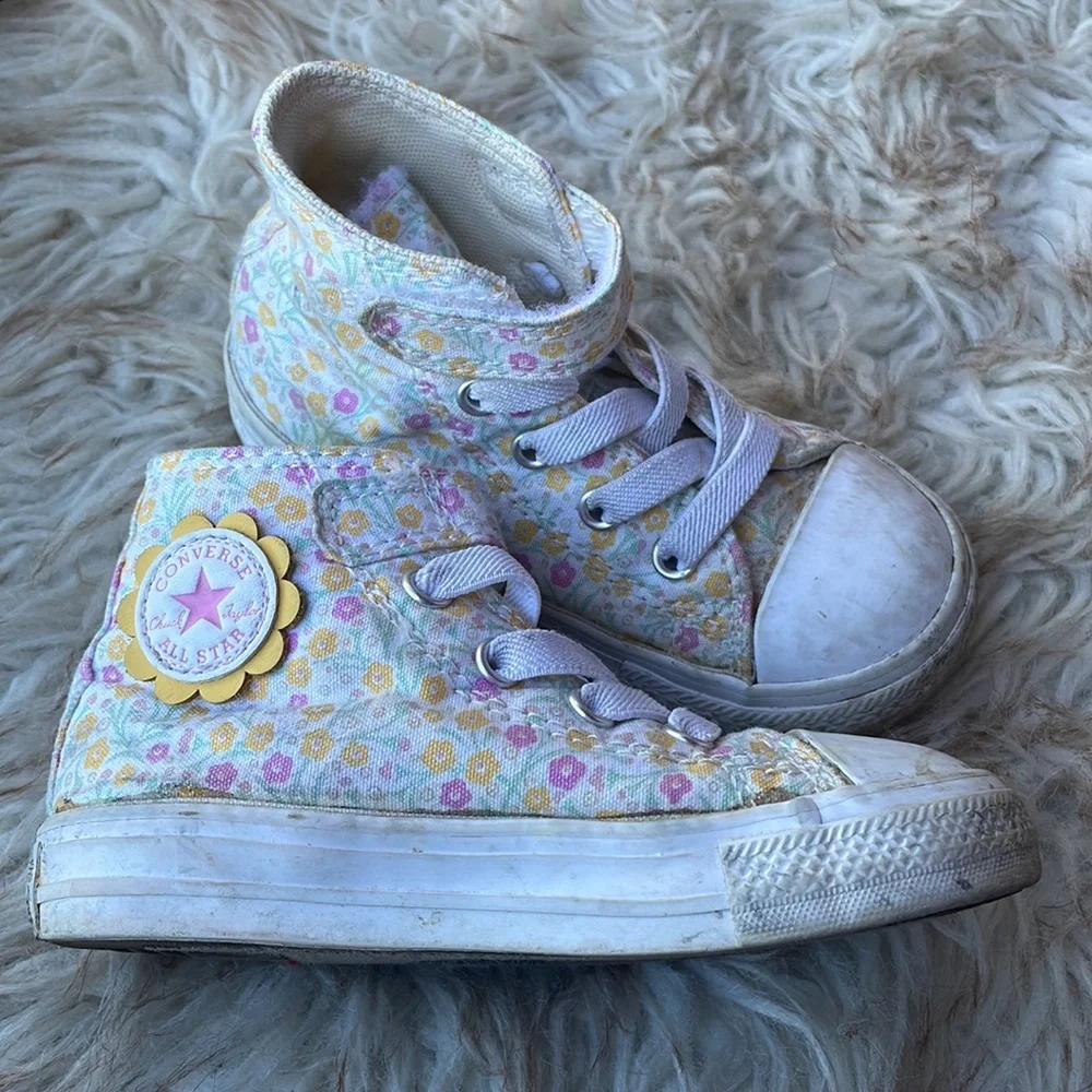 Converse Kids Sneakers - White with Floral Pattern - Picture 4 of 8